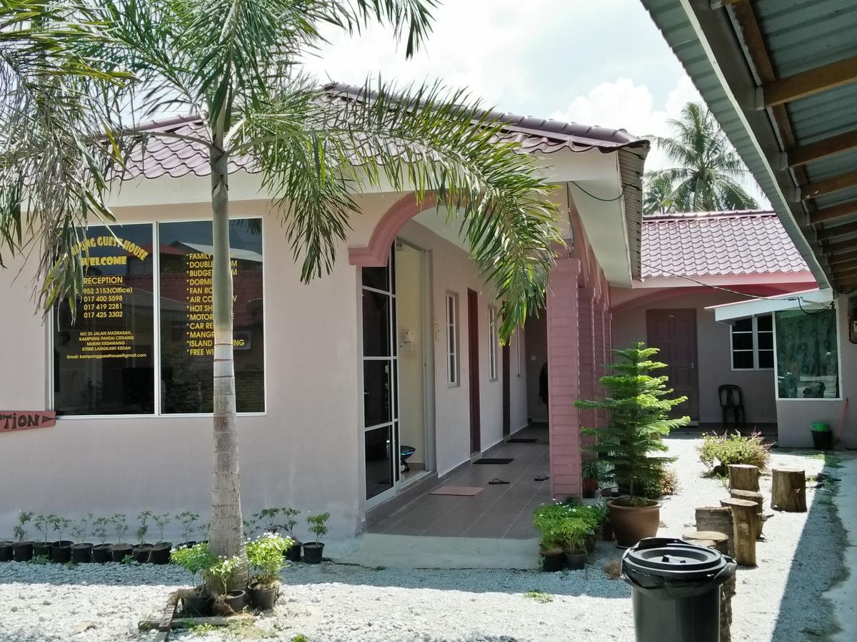 Kampung Guest House Pantai Cenang  Eksteriør bilde
